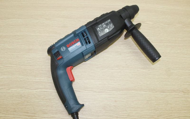 Máy khoan Bosch GBH 2-24 re