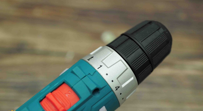 Đầu kẹp mũi khoan pin 12V Total TDLI228120