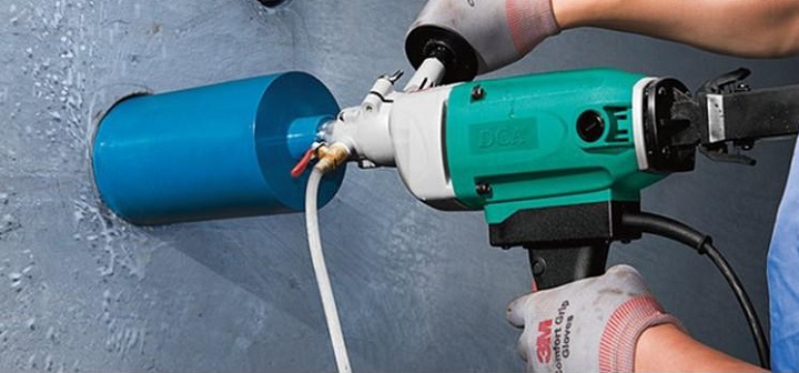 Đặc điểm nổi bật của máy khoan rút lõi DCA AZZ02-180 Đặc điểm nổi bật của máy khoan rút lõi DCA AZZ02-180