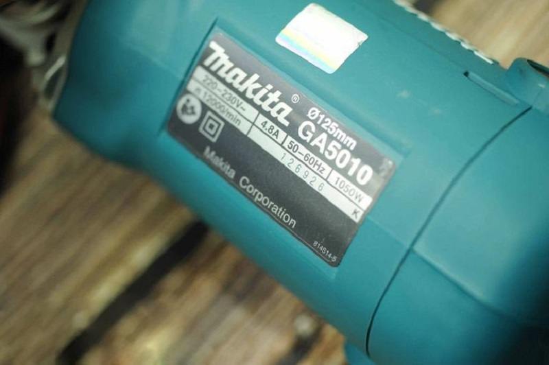 Thông số trên máy hàn Makita GA5010 Thông số trên máy hàn Makita GA5010