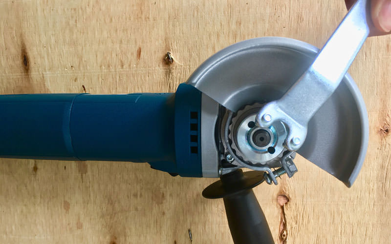 Bosch GWS 900-100 S kèm phụ kiện thay thế đĩa mài Bosch GWS 900-100 S kèm phụ kiện thay thế đĩa mài