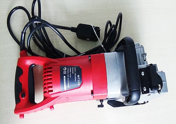 Máy cắt rãnh tường FEG
