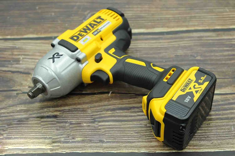 Máy siết bu lông dùng pin Dewalt DCF899HP2-KR 18V