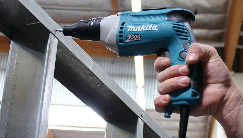 Máy vặn vít Makita FS2500 570W
