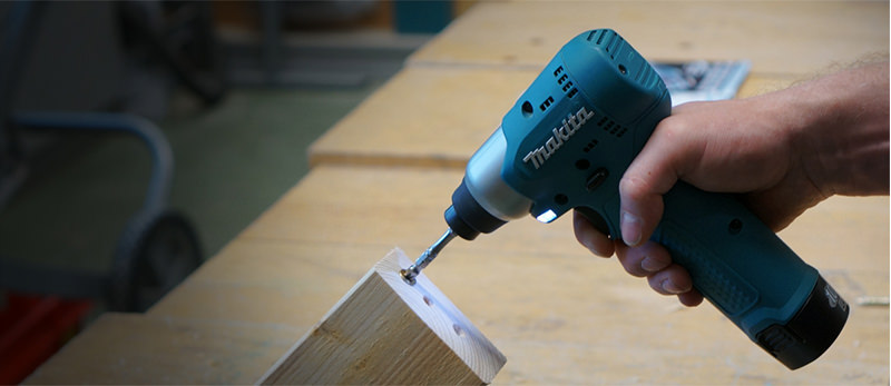 Máy vặn vít dùng pin Makita TD091DZ