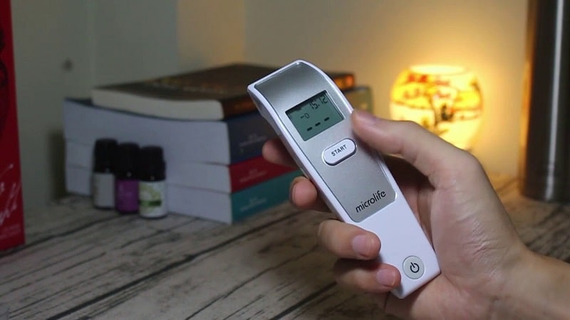 Nhiệt kế hồng ngoại đo trán Microlife FR1MF1 thích hợp đo thân nhiệt trẻ em, người lớn Nhiệt kế hồng ngoại đo trán Microlife FR1MF1 thích hợp đo thân nhiệt trẻ em, người lớn