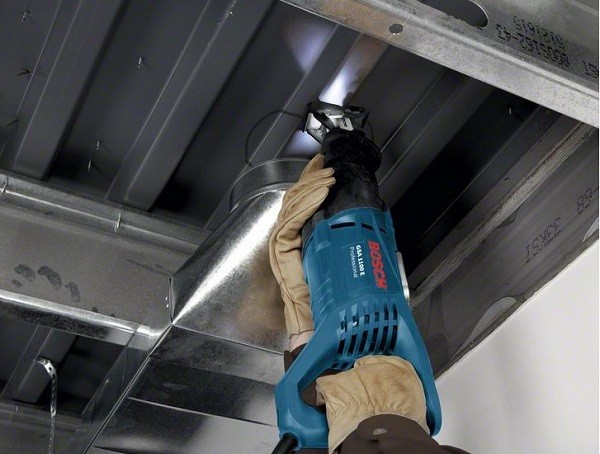 Máy cưa kiếm Bosch GSA 1100 E