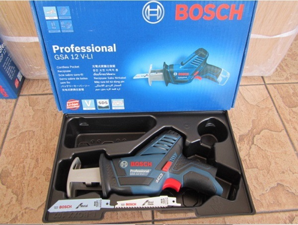 Máy cưa kiếm dùng pin Bosch GSA 12V-LI