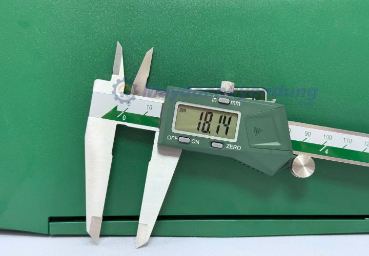 Thước kẹp điện tử Insize 1108-300 có khả năng đo đường kính trong, đường kính ngoài và độ sâu hiệu quả