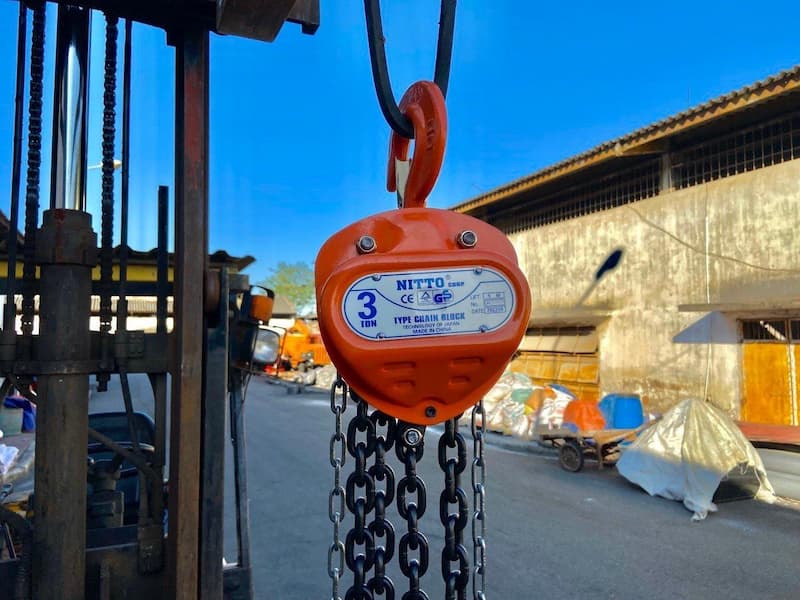Pa lăng xích kéo tay NITTO 3T-5M được thiết kế với kết cấu chắc chắn