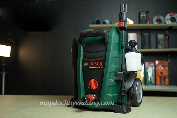 Máy phun xịt rửa Bosch Universal Aquatak 125