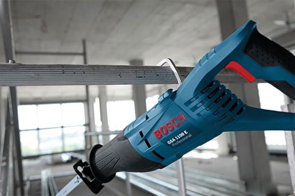 Hình ảnh máy cưa kiếm Bosch GSA 1100 E