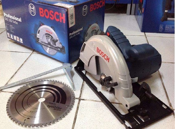 Máy cưa đĩa Bosch GKS 235
