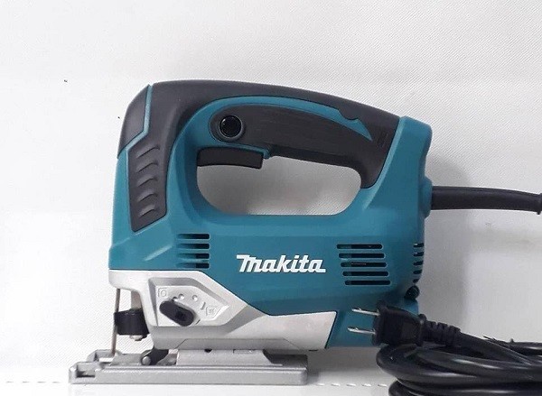 Máy cưa lọng Makita JV0600K 650W