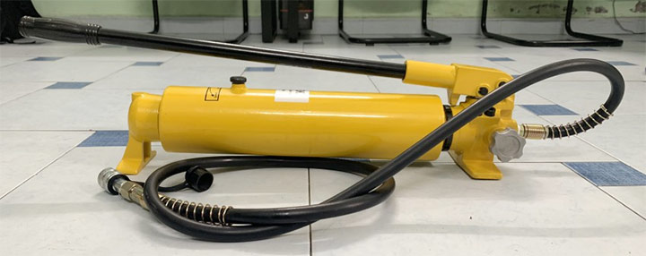 Bơm tay thủy lực CP-700A