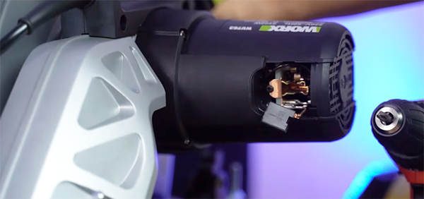 Máy sử dụng động cơ mô tơ chổi than