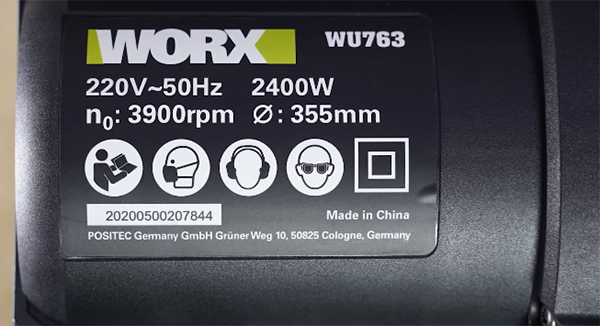 Thông số kỹ thuật in trên thân máy