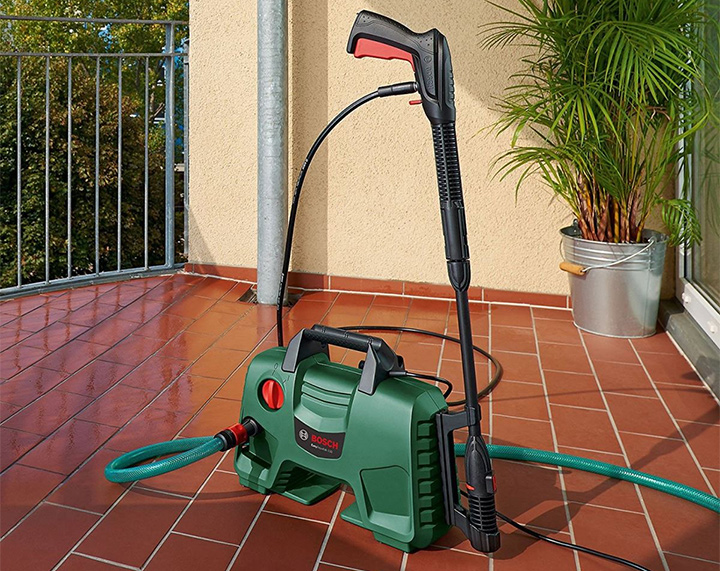 Máy rửa xe Bosch EasyAquatak 110 Máy rửa xe Bosch EasyAquatak 110 thiết kế gọn nhẹ, dễ bảo quản, dễ di chuyển