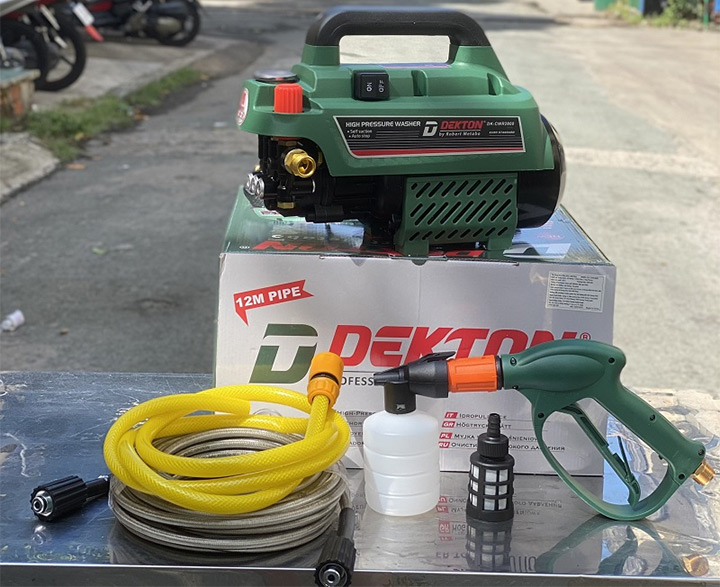 Dekton DK-CWR2800 được trang bị đủ phụ kiện Dekton DK-CWR2800 được trang bị đủ phụ kiện