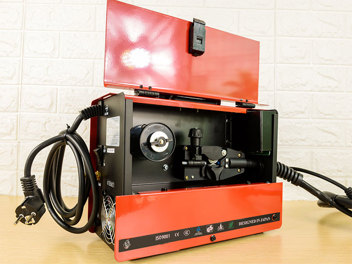 Sasuke Mig-200Mini vận hành êm, ít gây tiếng ồn và tạp âm. Sasuke Mig-200Mini vận hành êm, ít gây tiếng ồn và tạp âm.