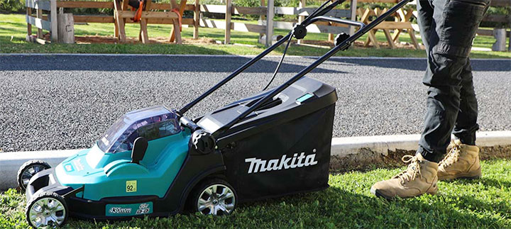 Máy cắt cỏ đẩy dùng pin Makita DLM432Z Máy cắt cỏ đẩy dùng pin Makita DLM432Z