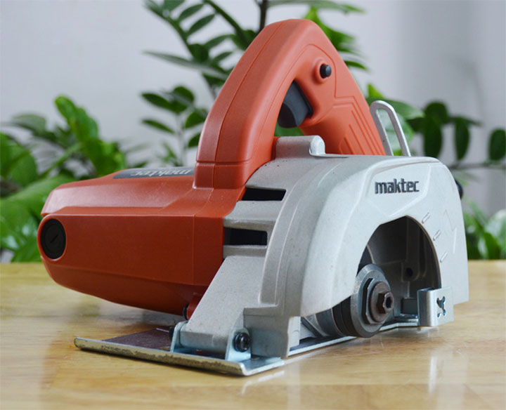 Hình ảnh máy cắt gạch Maktec MT412 Hình ảnh máy cắt gạch Maktec MT412