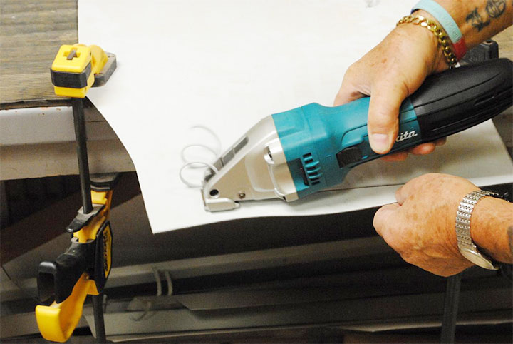 Hình ảnh máy cắt kim loại thẳng Makita JS1601