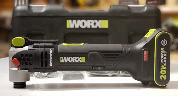 Máy cắt sắt Worx Green WU690.9