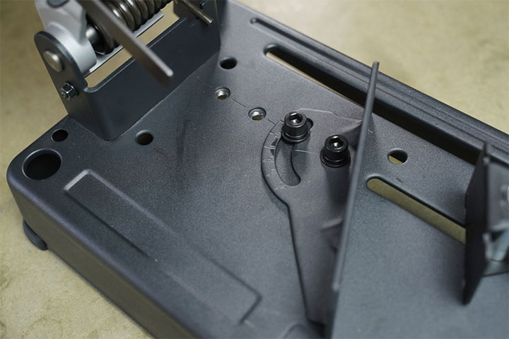 Máng cắt của máy cắt kim loại Maktec MT243