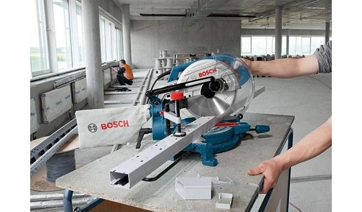 Đi kèm với máy có túi chứa bụi, đảm bảo môi trường sạch sẽ