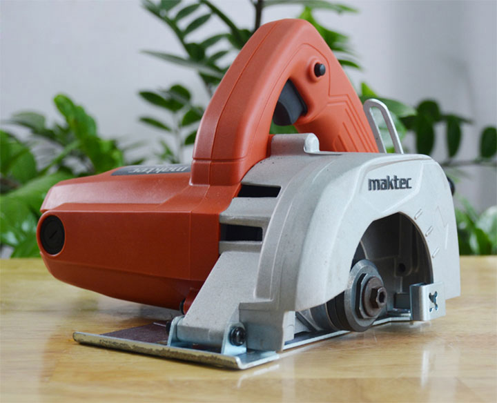 Hình ảnh máy cắt gạch Maktec MT413