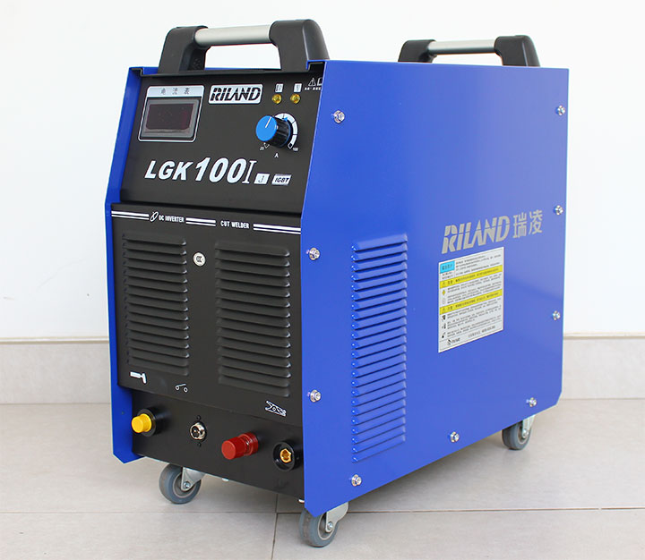 Máy cắt Plasma Riland CUT 100JT có bánh xe di chuyển