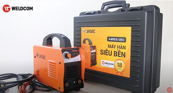 Máy hàn que Jasic ARES 120 có hộp đựng bảo vệ phụ kiện