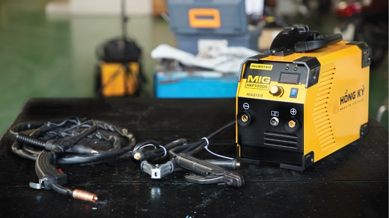 Máy hàn MIG Hồng Ký HKF1200S hàn tốt với hai chức năng hàn mig và hàn que