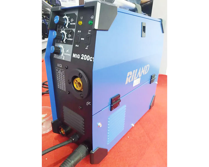 Hình ảnh thực tế máy hàn Riland Mig 200CT Hình ảnh thực tế máy hàn Riland Mig 200CT