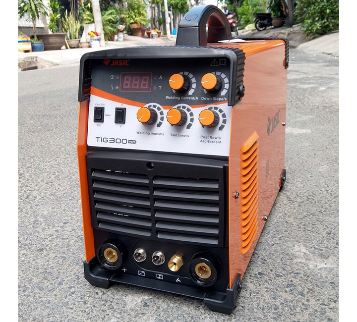 Hình ảnh máy hàn Jasic 300A Hình ảnh máy hàn Jasic 300A
