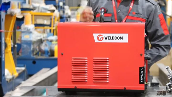 Mặt ngang của máy hàn bán tự động Weldcom VMag 250S Plus Mặt ngang của máy hàn bán tự động Weldcom VMag 250S Plus