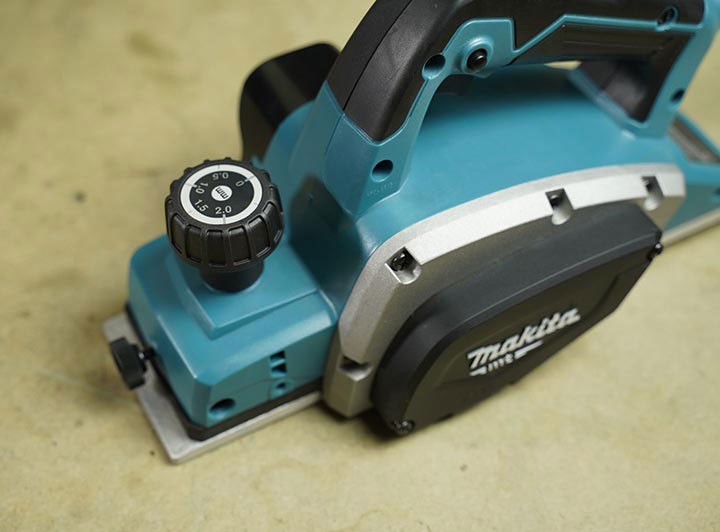 Núm vặn điều chỉnh độ sâu bài