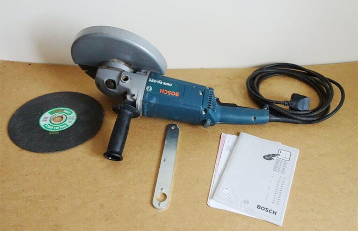 Hình ảnh thực tế của máy mài góc lớn Bosch GWS 20-230 Hình ảnh thực tế của máy mài góc lớn Bosch GWS 20-230