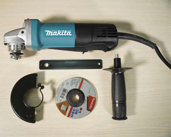 Các bộ phận trên máy mài góc Makita 9556HP