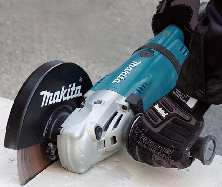 Không chỉ mài, Makita GA9030 còn có thể cắt vật liệu dễ dàng