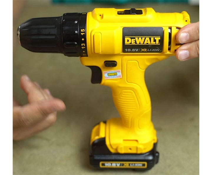 Máy khoan pin DeWalt DCD700C2 10.8V Máy khoan pin DeWalt DCD700C2 10.8V