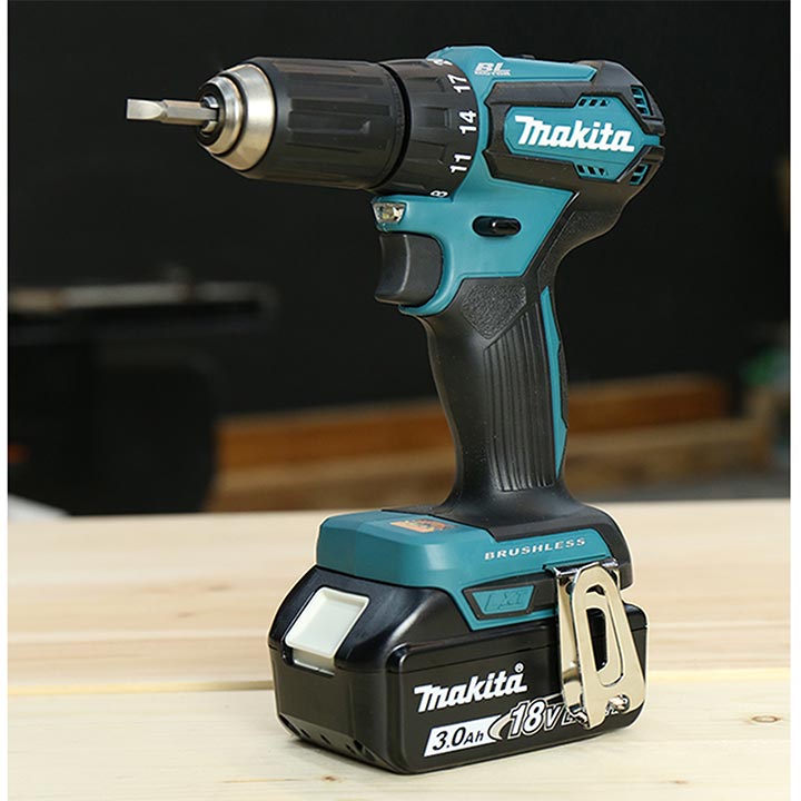 Hình ảnh thực tế máy khoan pin Makita DDF483Z 18V Hình ảnh thực tế máy khoan pin Makita DDF483Z 18V