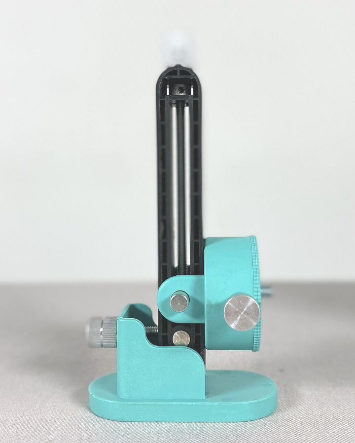 Chân giá treo máy trên tường linh hoạt