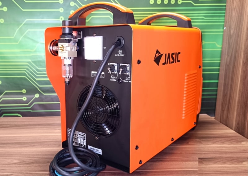 Thiết kế mặt sau của máy cắt plasma Jasic CUT100 L221 II