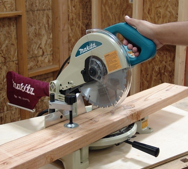 Makita LS1030N được sử dụng phổ biến trong cưa, cắt gỗ