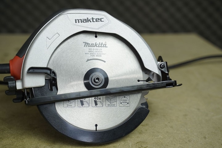 Máy cưa gỗ Maktec MT583 độ bền cao, đĩa cưa cứng Máy cưa gỗ Maktec MT583 độ bền cao, đĩa cưa cứng