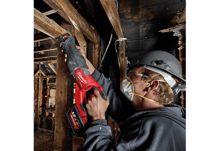 Máy có chức năng bảo vệ khi quá tải, quá nhiệt