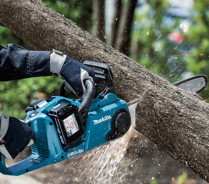 Máy cưa cắt gỗ nhanh chóng, tiết kiệm thời gian