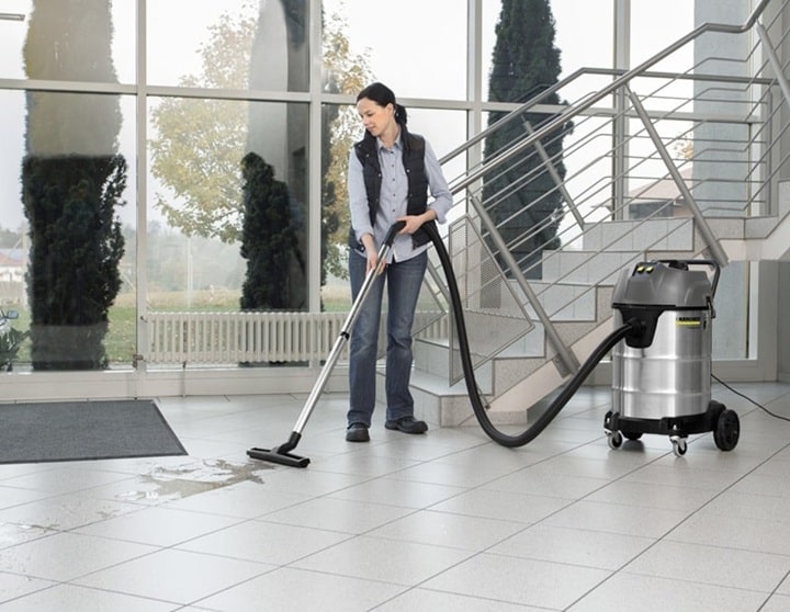 Máy hoạt động êm, độ ồn thấp dùng tỏng vệ sinh công nghiệp